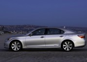 Lexus LS600h L